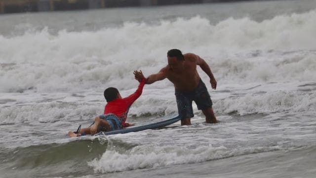 Puerto Limon: Surf lessons with Local legends in Moin Beach