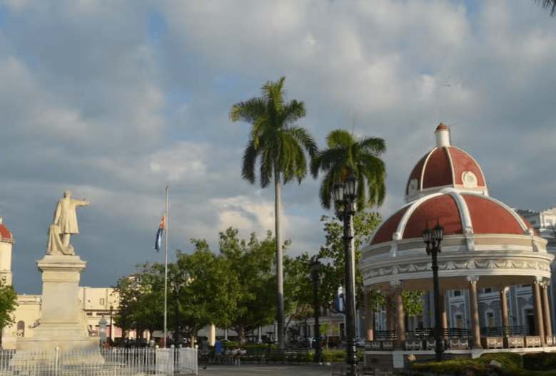 Cienfuegos, Santa Clara & Trinidad Tour