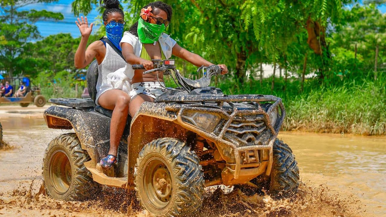 Asombrosa actividad en buggy por la playa de macao y cueva	