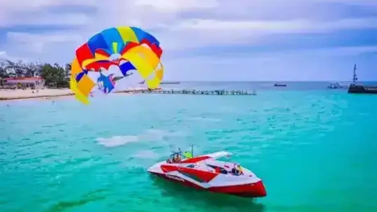 Punta Cana: Parasaling Adventure with Pick Up Hotel