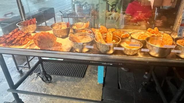 From San Juan: Pinones Bar Hopping Food Tour & Caguas River