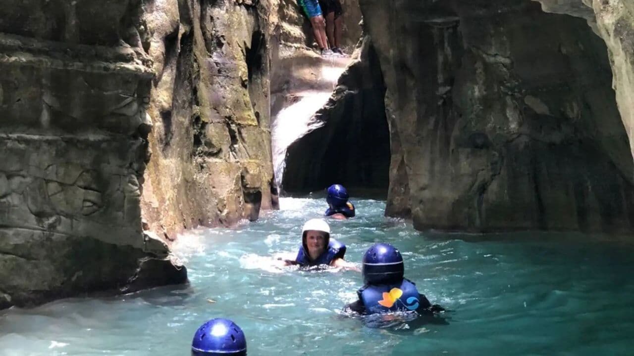 Puerto Plata: Jeep Safari and Damajagua Waterfalls Tour