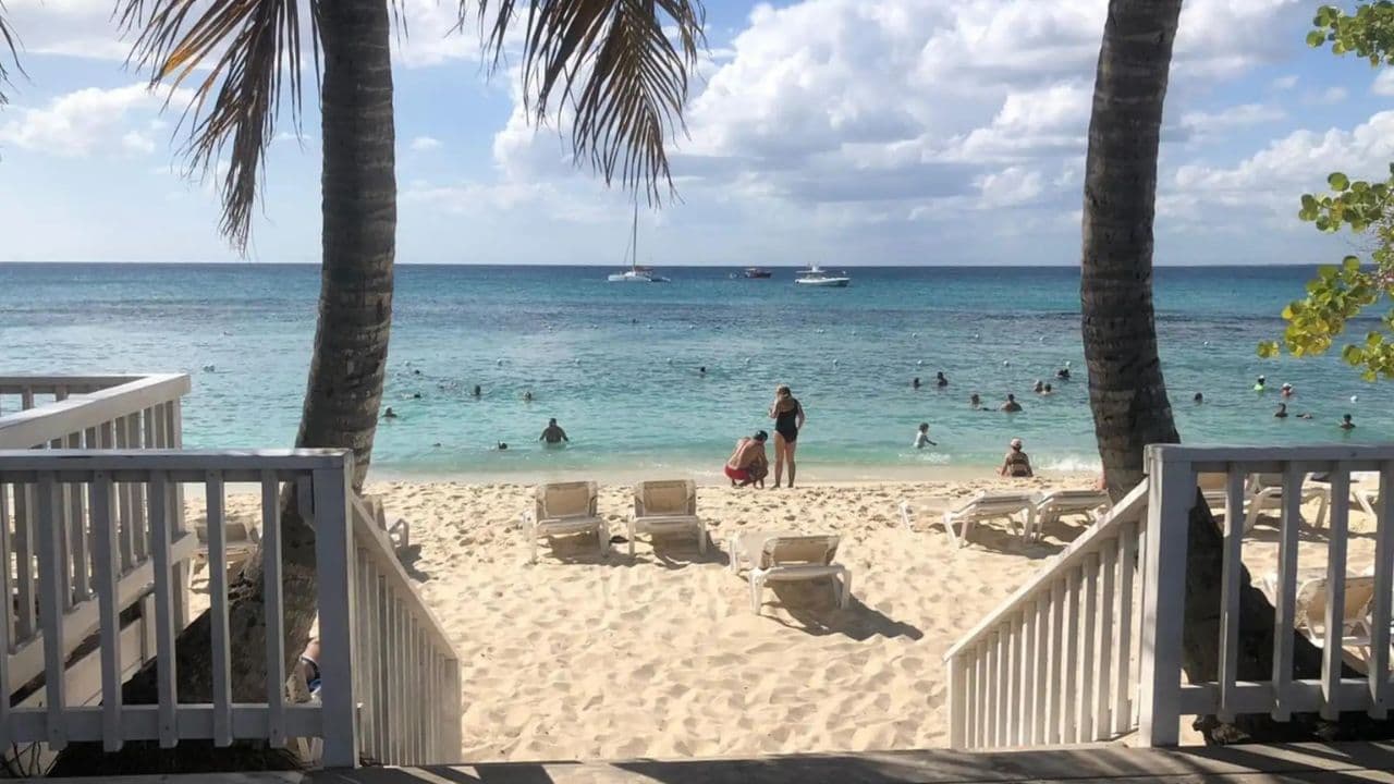 From Punta Cana: Alto de Chavon, La Romana, and Higuey Tour