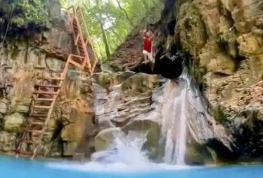 Private:Amber Cove: Zipline, Waterfalls, and Lunch Tour