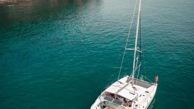 Tamarindo: Private Sailing Catamaran Tour and Snorkeling