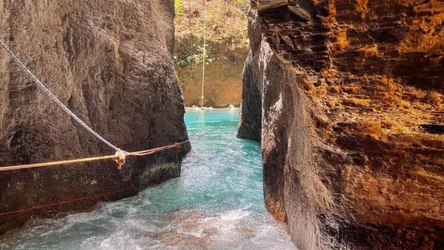 Liberia: La Leona Waterfall Hiking Tour