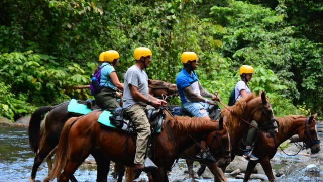 La Fortuna: Arenal River Horseback Riding
