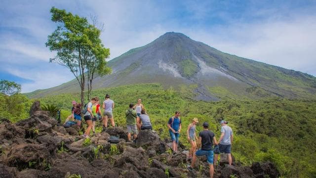 La Fortuna Waterfall: Arenal Volcano and Hanging Bridges