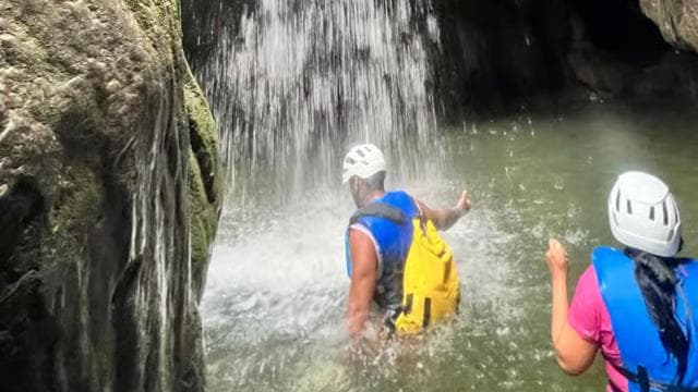 Vega Baja: Highlights views and Guided Tour in Caves