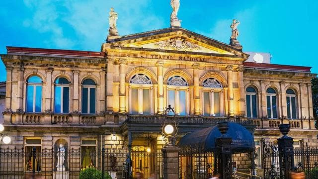 San José: City Tour & Scenic Dinner
