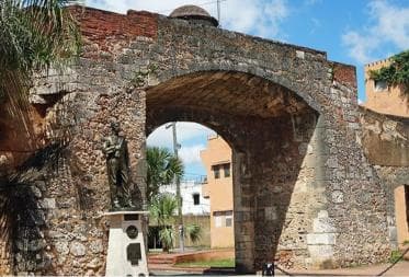 Private:Santo Domingo: Street Tour with Local Guide
