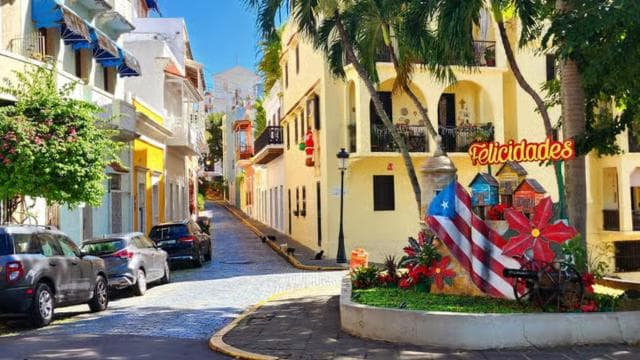 San Juan: Guided City Tour with Photo Stops (Hop-On Hop-Off)