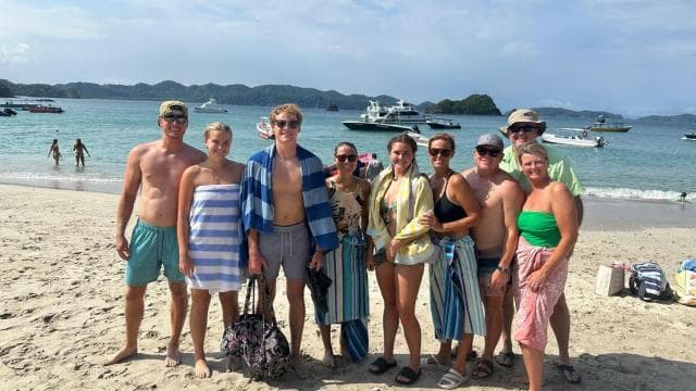 From Puntarenas: Isla Tortuga Full-Day All included tour