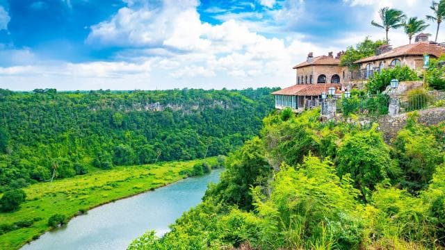 Catalina Island & Altos de Chavón Full-Day Tour