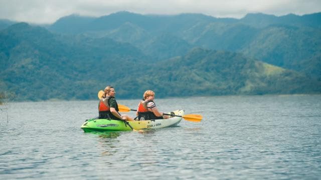 Lake Arenal Kayaking Tour