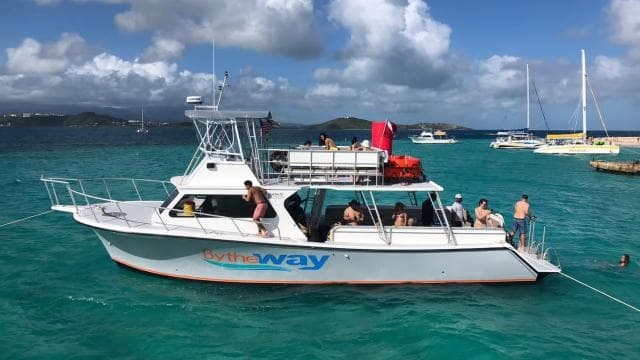 Fajardo: Culebra Boat Trip with Snorkeling, Lunch and Drinks