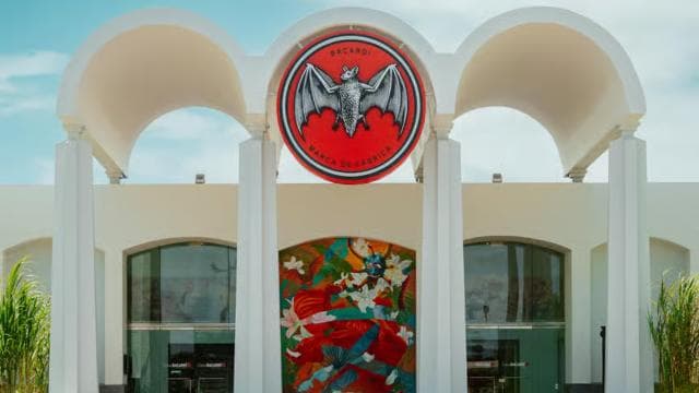 San Juan: Casa Bacardi Distillery Tour