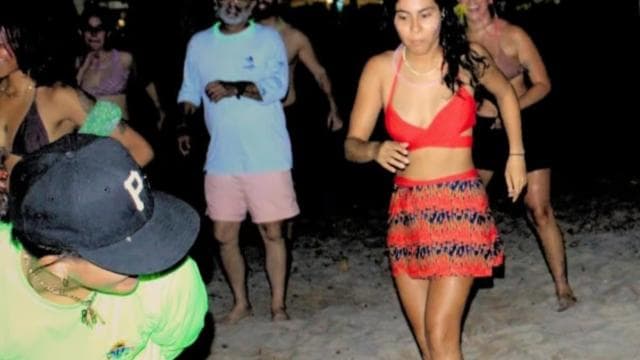 San Juan: Sunset Glow Kayak Tour and Salsa Experience