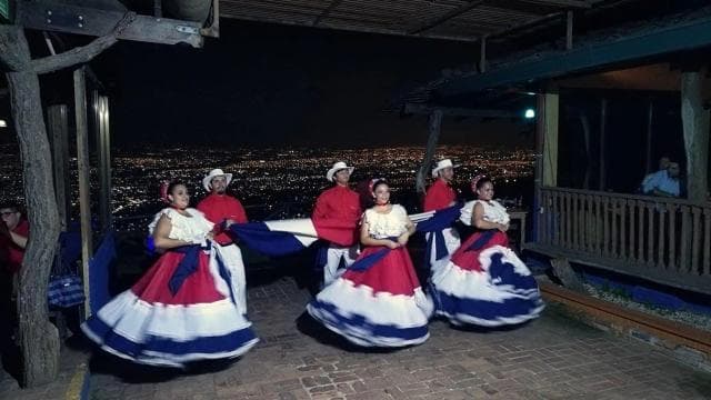 San José: City Tour & Scenic Dinner