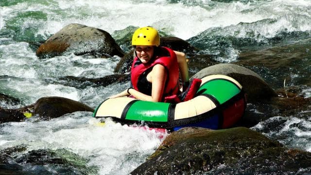Liberia: Extreme tubing in a canyon with natural pools and adrenaline