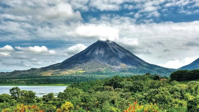 San Jose: Arenal Hanging Bridges & Baldi Hot Springs Tour