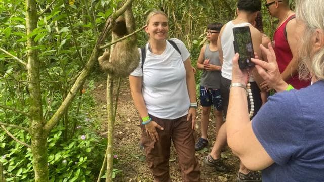 La Fortuna: Rio Celeste, Sloths, Coffee & Chocolate Tour