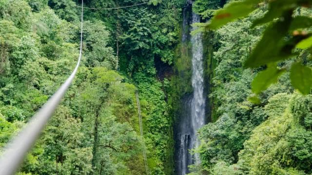 La Fortuna: Rappel, Ziplining, and Horseback Riding Day Trip