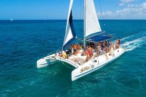 Saona Island: Full-Day Boat Tour with Buffet Lunch & Drinks