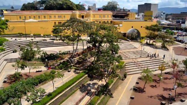 San Jose : Highlights Walking Tour With A Guide
