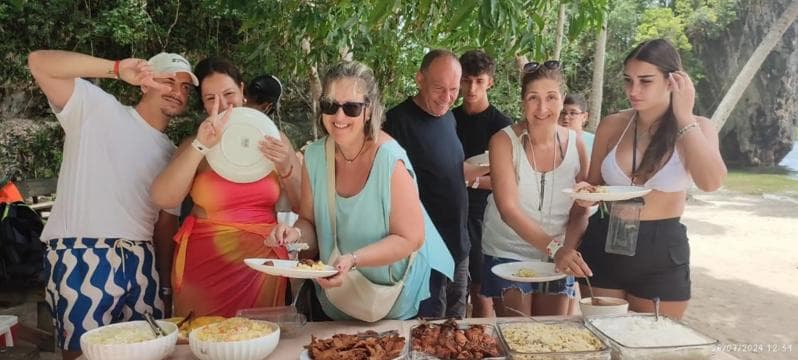 Los Haitises: Boat + Lunch at the beach & Natural pools