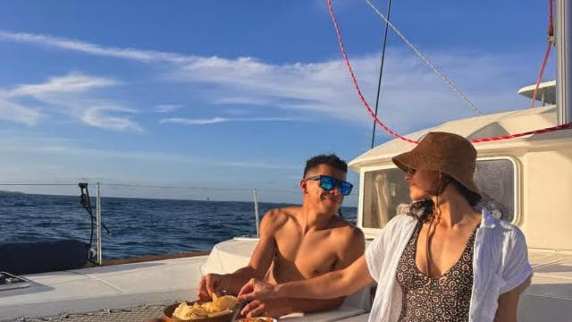 Fajardo: Afternoon Sailing Charter with Appetizers & Drinks
