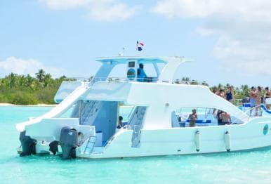 Samaná: Cayo Levantado Island Boat Trip with Buffet Lunch