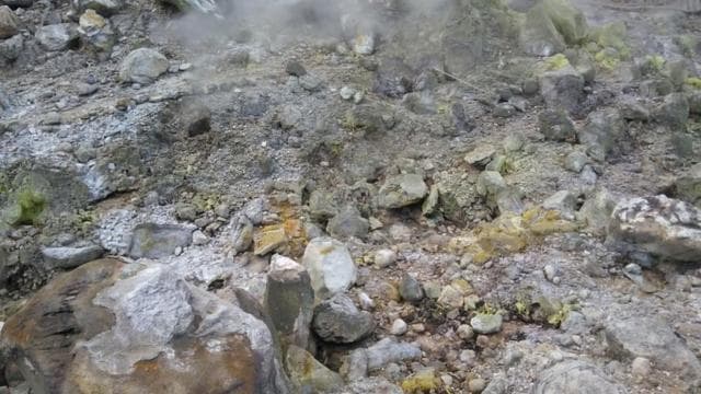 Guanacaste Province: Volcano Crater and Waterfalls Tour