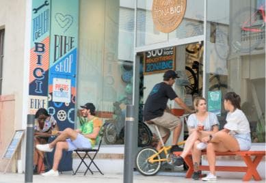 Santo Domingo: City Highlights Guided Bike Tour
