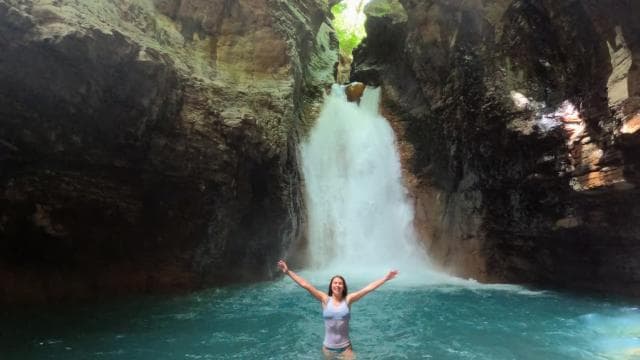 Guanacaste: La Leona Waterfall Hike with Lunch