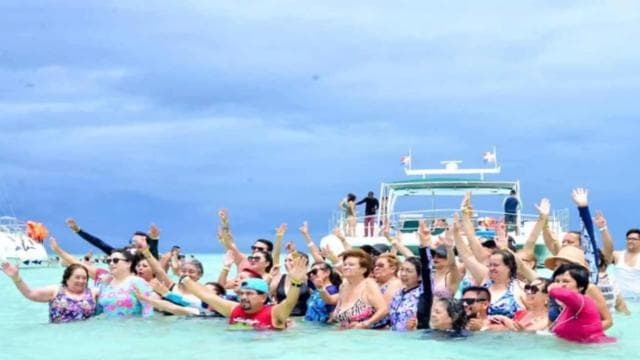 Punta Cana: Saona Island Tour with Lunch and Drinks