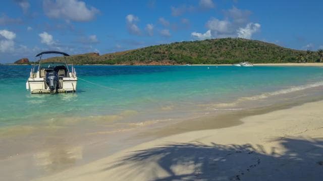 From Fajardo: Boat and Snorkeling in Culebra Island with All-Inclusive