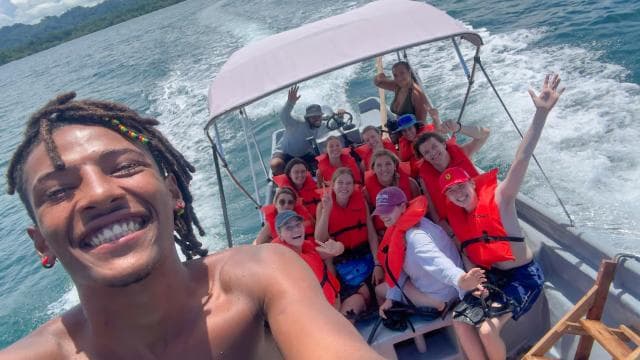 Snorkel in Cahuita National Park