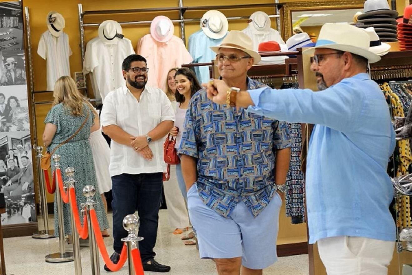 Little Havana Miami: Classic Cars, Cigar Factory, Coffee and more
