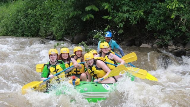 La Fortuna: White Water Rafting Class V