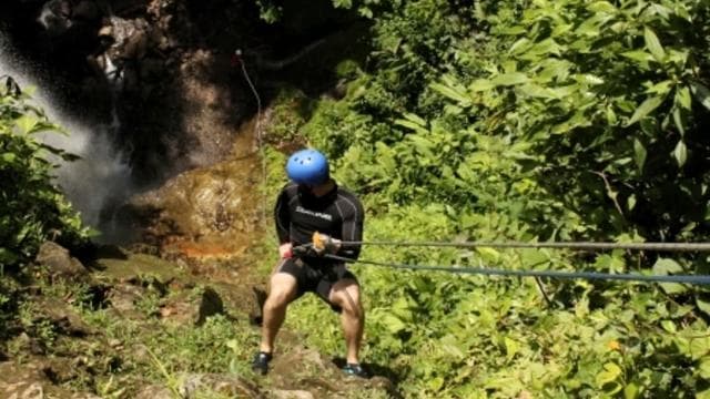 La Fortuna: Canyoning and Waterfall Rappelling Experience