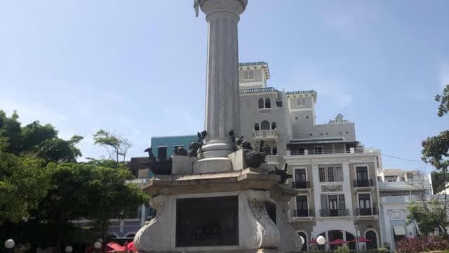 San Juan: Bacardi Rum Distillery and Old San Juan Combo Tour