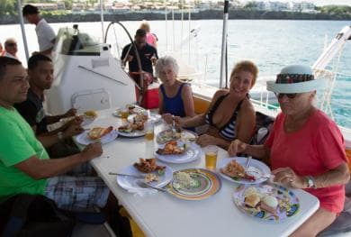 Puerto Plata: Sosúa Catamaran Day Trip with Lunch and Drinks