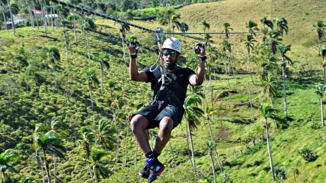 Punta Cana:Paseo en buggie ,caballo y ziplines en la selva