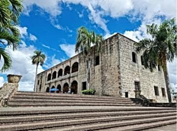 Santo Domingo: Tres Ojos, Faro a Colón & Mamajuana Tour