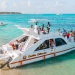 Punta Cana: Private Party Boat Cruise with Drinks and Snacks