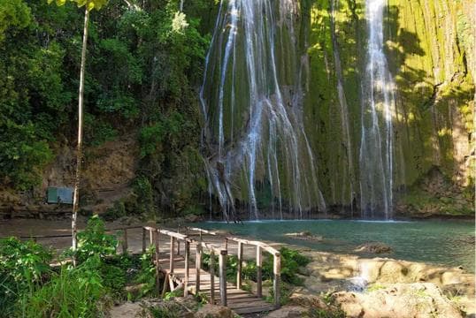El Limón Waterfall Horseback Riding Tour