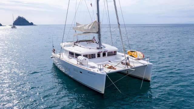 Costa Rica Catamaran: Snorkel, Kayak, Paddleboard & Drinks