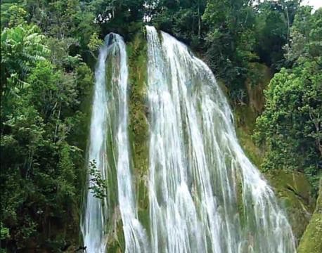 El Limón Waterfall Horseback Riding Tour