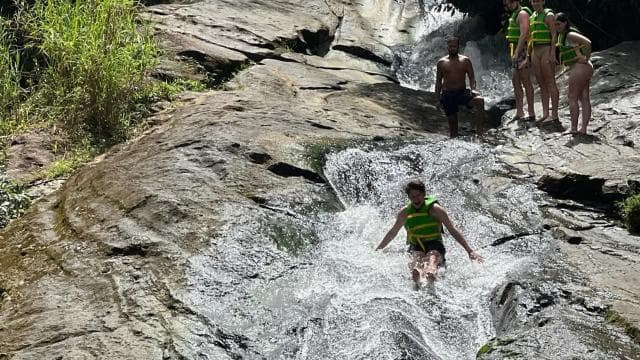 El Yunque Rainforest Waterslides and Beach Tour & Transport